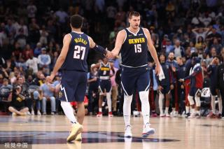 一直表现坚 一直表现坚