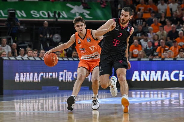 不值得赞扬 不值得赞扬