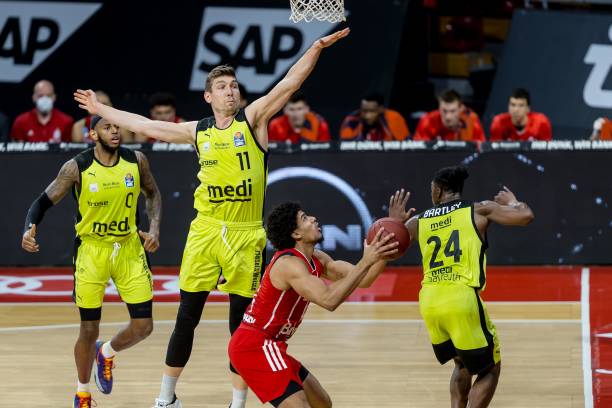 赛中的首发 赛中的首发