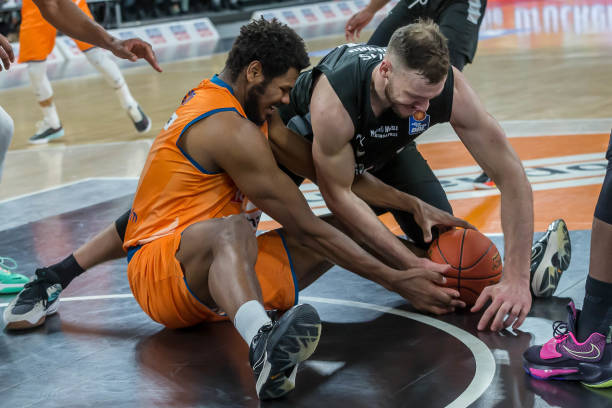 彼时他迅速 彼时他迅速